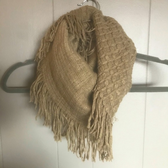 Accessories - ☀️Tan Infinity Scarf